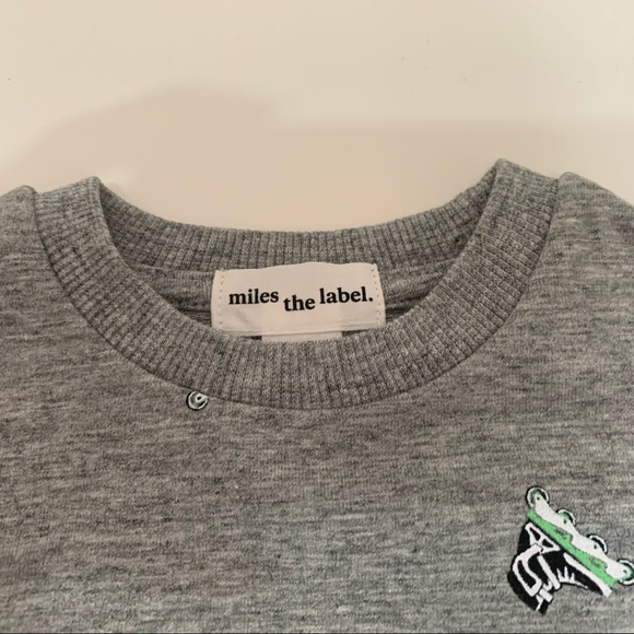 Miles the label NWOT Grey W/Roller Blade Print Short Sleeve Sweatshirt 12M or 4Y - Picture 5 of 5